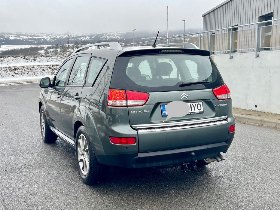 Citroen C  Crosser 7 Locuri 4X4  / Mitsubishi Outlander