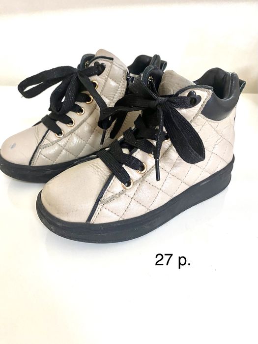 Ботинки на девочку, кожа 27 р.