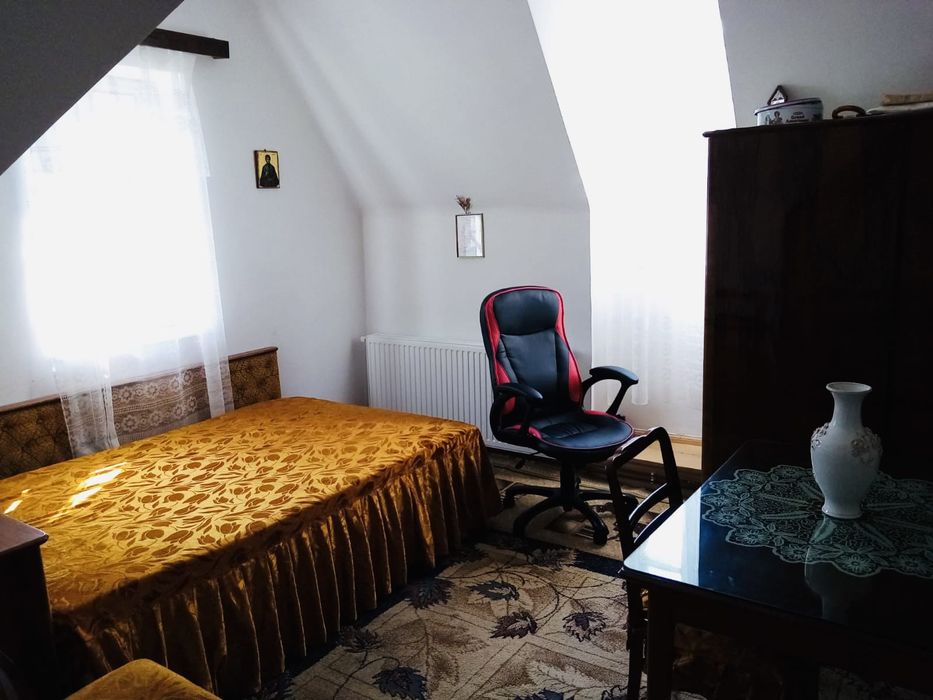 Apartament 4 camere de vânzare -Central– Vilă interbelică (1921), Sinaia – Str. Mihail Kogălniceanu