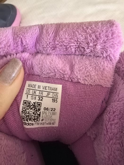 ADIDAS SPORTSWEAR Боти Winterplay.
Размер 32.