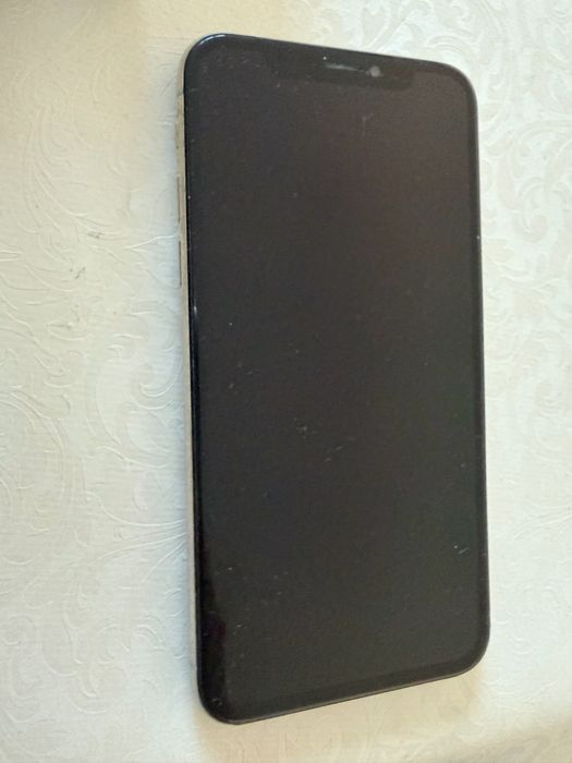 Продам телефон Iphone-x