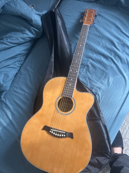 Продам Гитару Качественная !