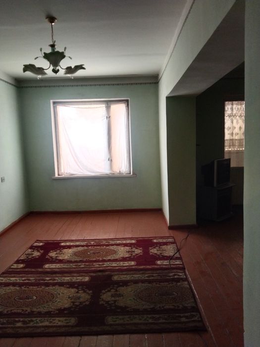 Uy sotiladi.   4 xonali 2 etaj