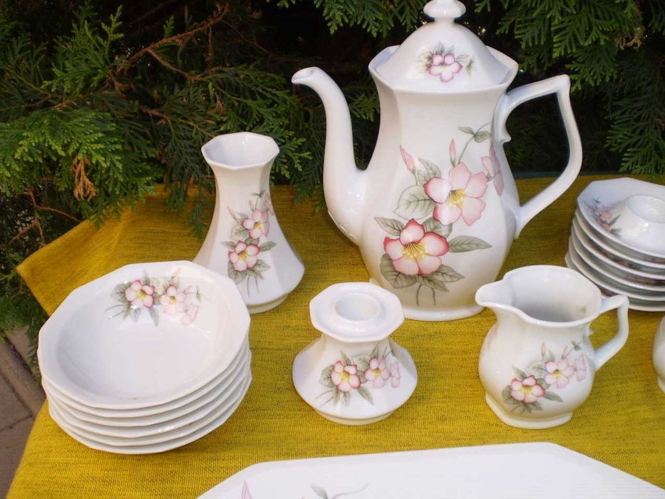 Set de mic dejun pentru terasa din gradina