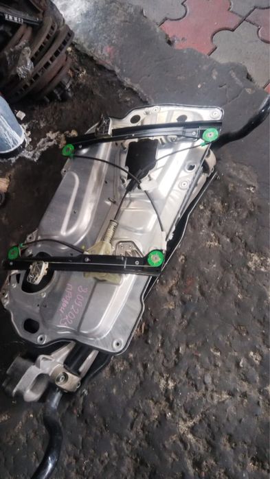 Стеклоподьемник в сборе от Бентли