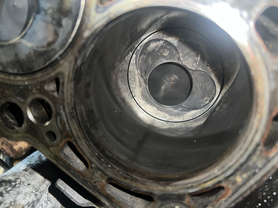 Bloc motor ambielat cu pistoane mari 1.9 bls/2.0 bmm in perfecta stare