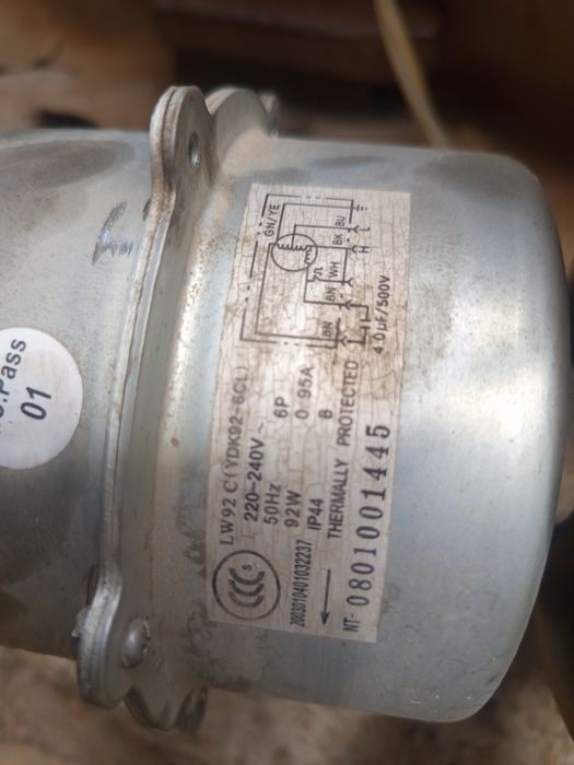 Vând  două elice ventilator