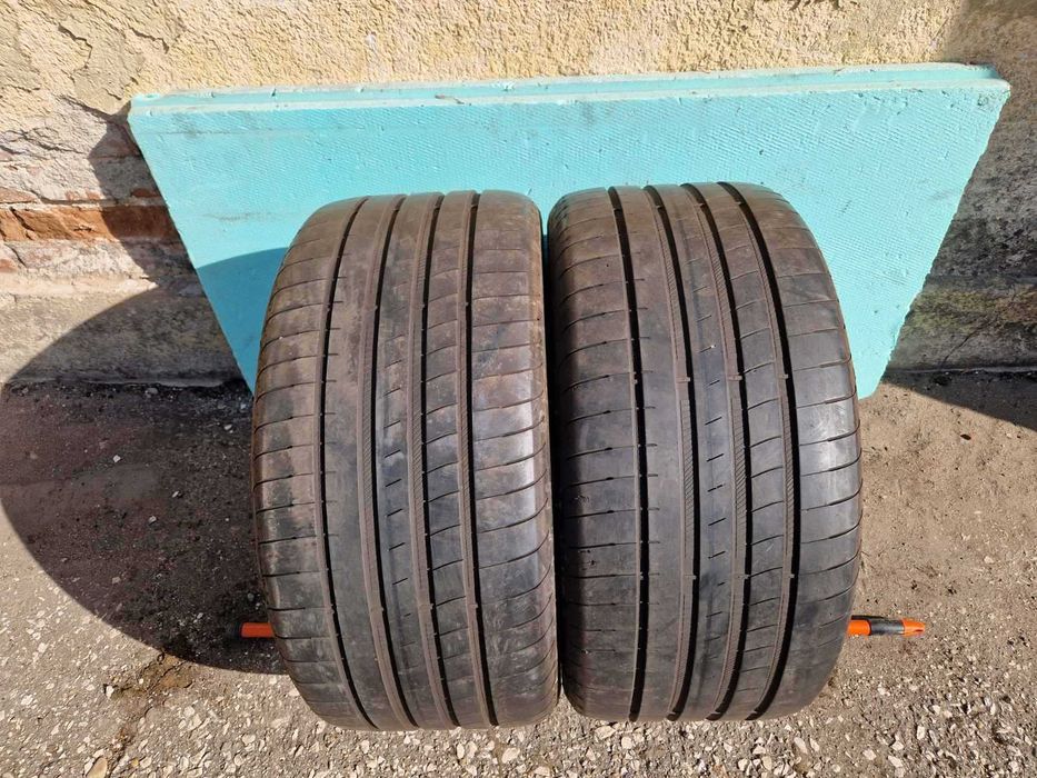 2 Continental R19 245/35 Летни гуми  DOT0724