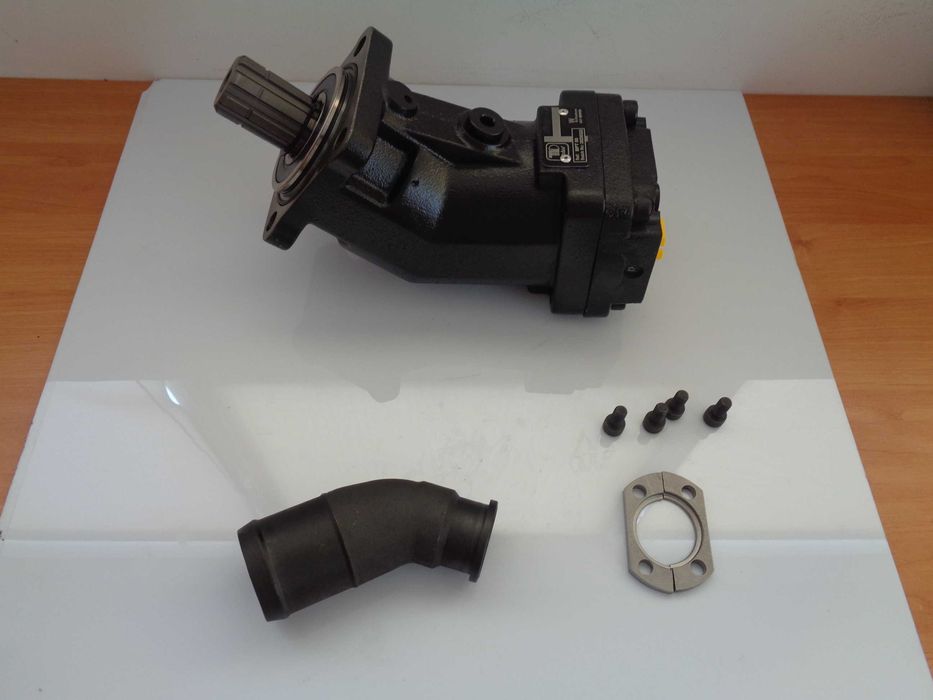 Pompa cu pistoane tip banana bidirectionala Trale Spania ax canelat