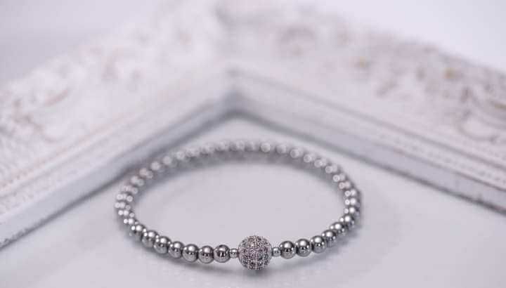 Гривни, различни модели