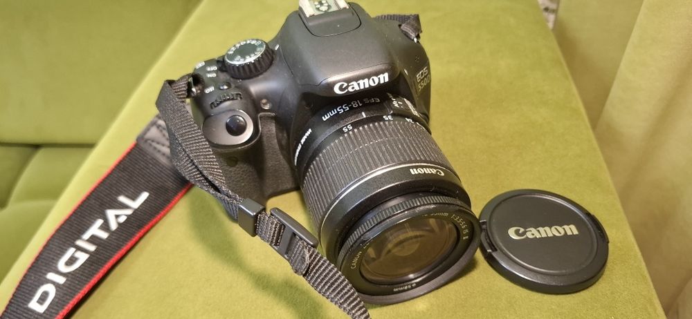 Canon EOS 550D + EF-S 18-55mm IS II + оригинална Canon чанта + пълен комплект