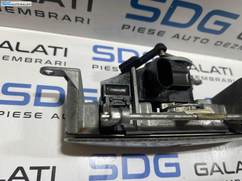 Maner Clapeta Actionare Deschidere cu Butuc Hayon Haion Capota Portbagaj Volkswagen Polo 9N 2002 - 2008 Cod 6Q6827565G 6Q6827297F 6Q6827601D [B3420]