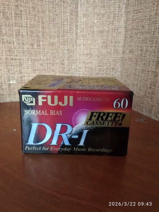Аудиокассеты FUJI.