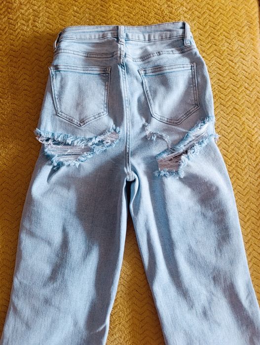 Дънки от магазин LBD