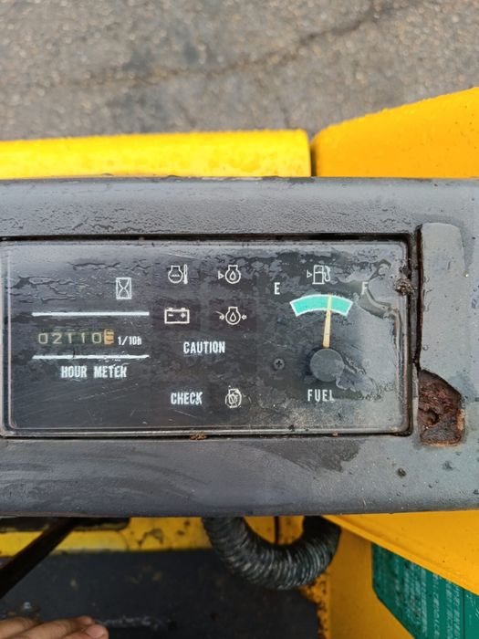 Экскаватор Komatsu продажа