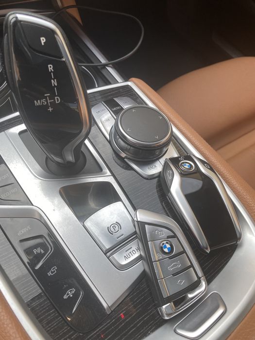 BMW 740E plug in hibrid 2.0 benzina B48 m pachet original