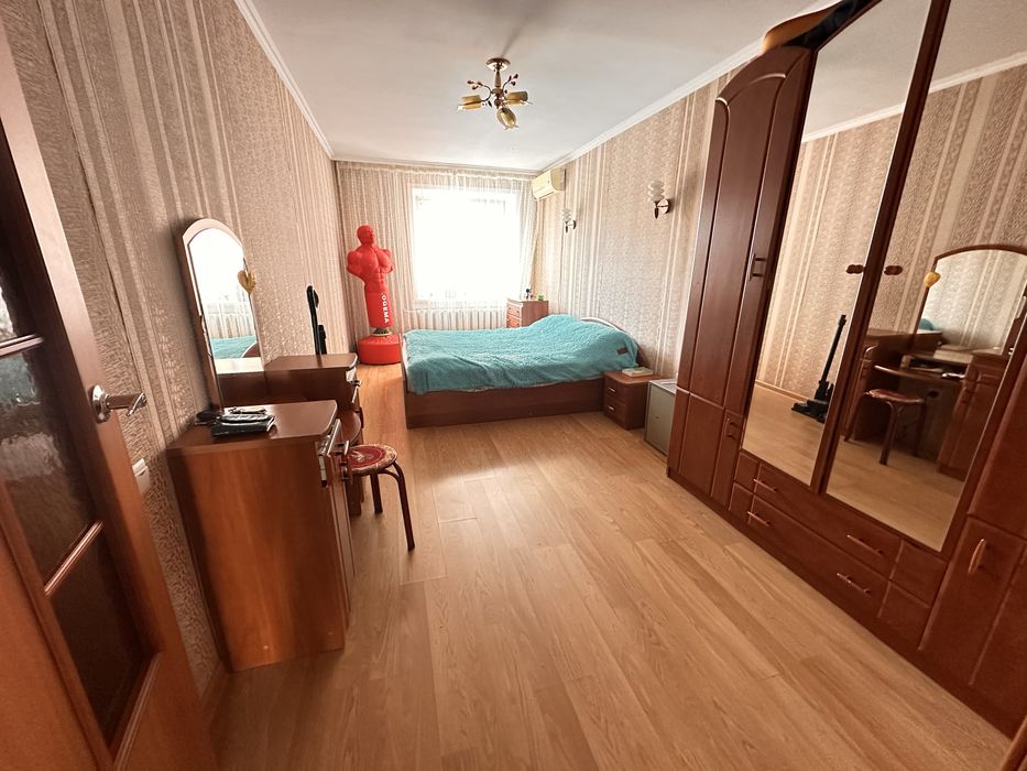Продам 3-х комнатную квартиру