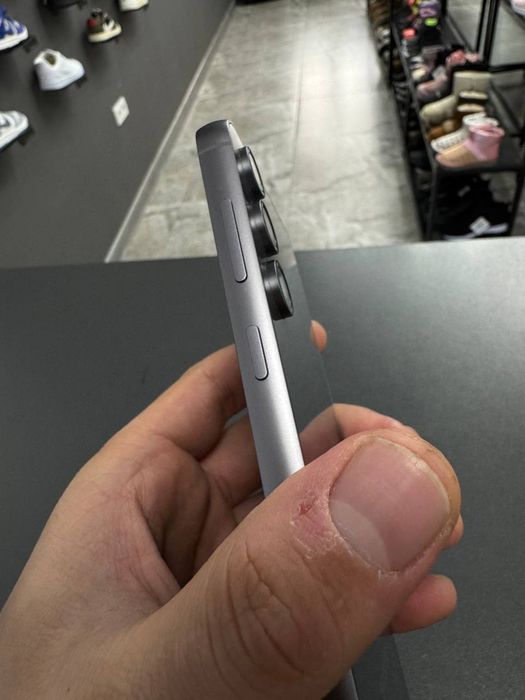 Продам  самсунг с 23 фе 256/8