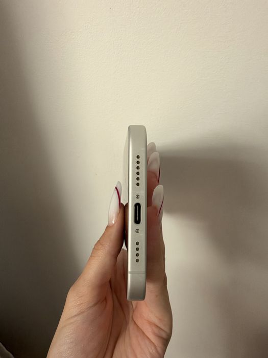 Iphone 16 plus white 256 gb