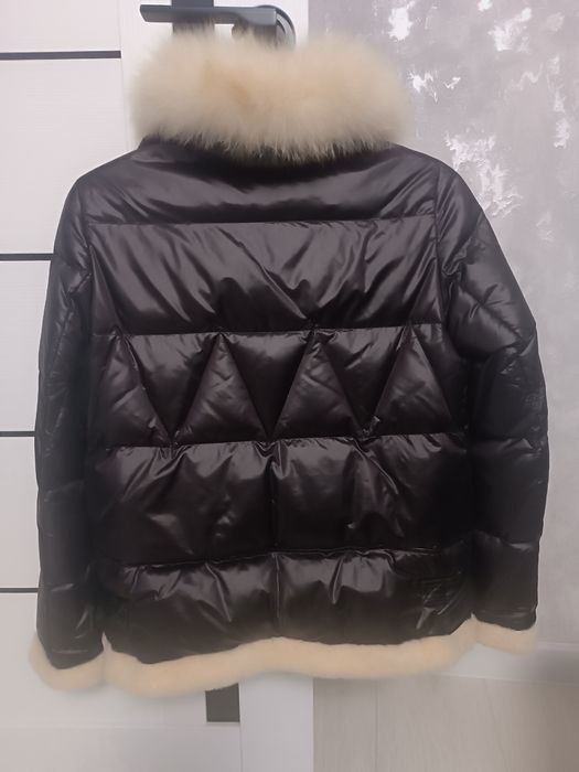 Продам женский пуховик