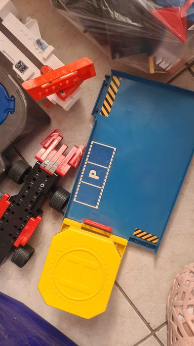 Jucarii Lego si Hot Wheels