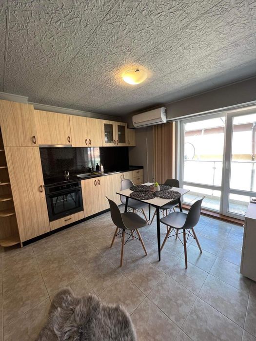 Дава се под наем Двустаен апартамент в к.к. Дюни - 50 кв.м за 280.5 € - Снимка #1