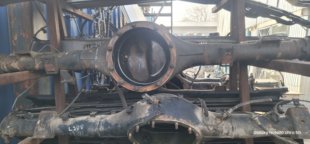 Задний чулок Митсубиси Л200