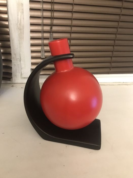 Комплект из трех керамических ваз.