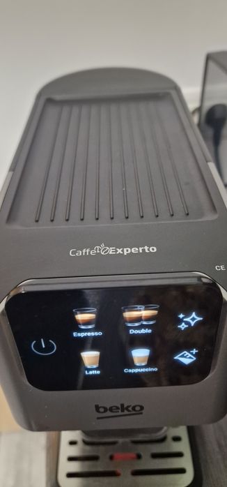 Vând expressor cafea Beko CE4500 + râșniță cafea