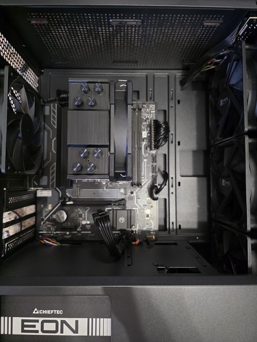 Ryzen 5 7400F. Maxsun B650