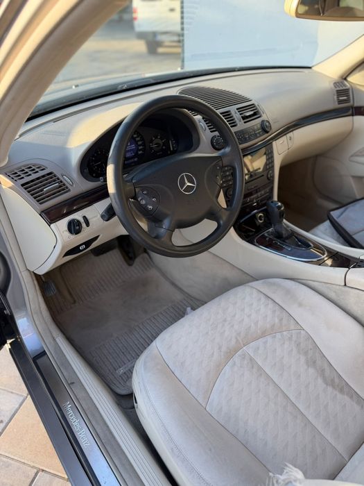 Mercedes-Benz E-Class W211 - An 2004 - 2.2 CDI - Cutie Automată - Climă * Încălzire Scaune