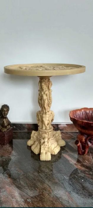 Уникат!!! 2бр. красиви масички с фигури