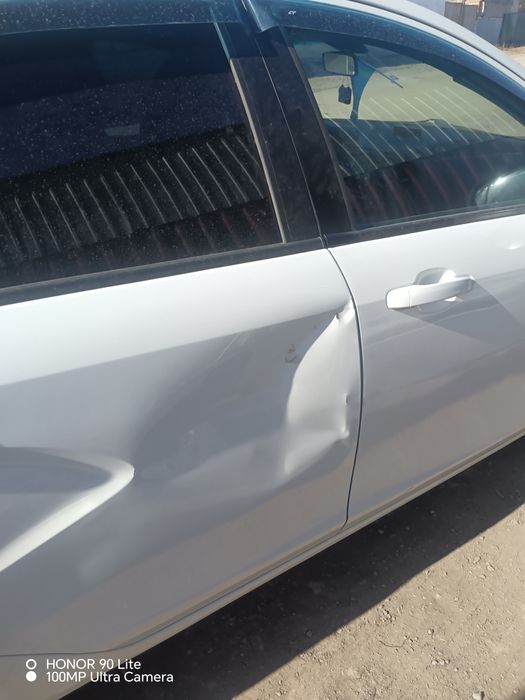 Продам Весту. На активном ходу.