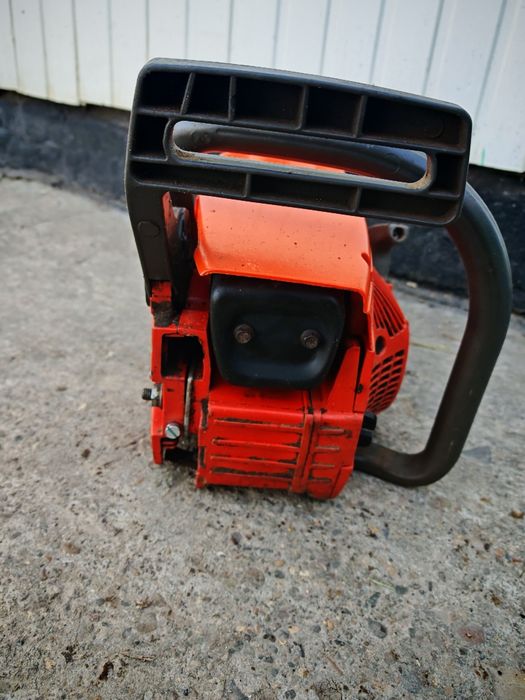 Drujbă Husqvarna 137