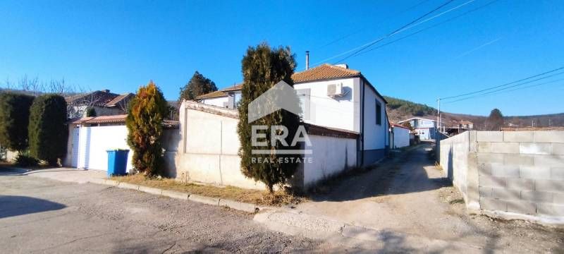 Продава се Къща в Девня - 210 кв.м за 881 €/кв.м - Снимка #4