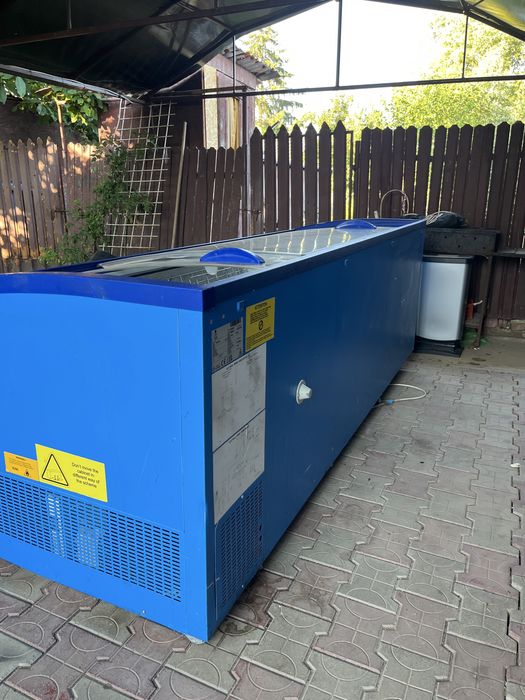 Vand vitrina de congelat AHT