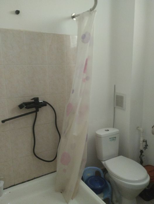 Uy 3 xonali 3 etajda joylashgan