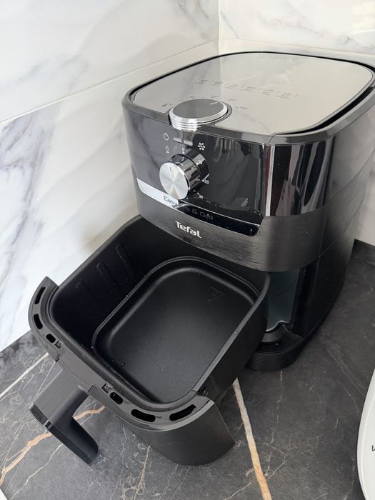 Airfryer Tefal Easy Fry and Grill impecabil