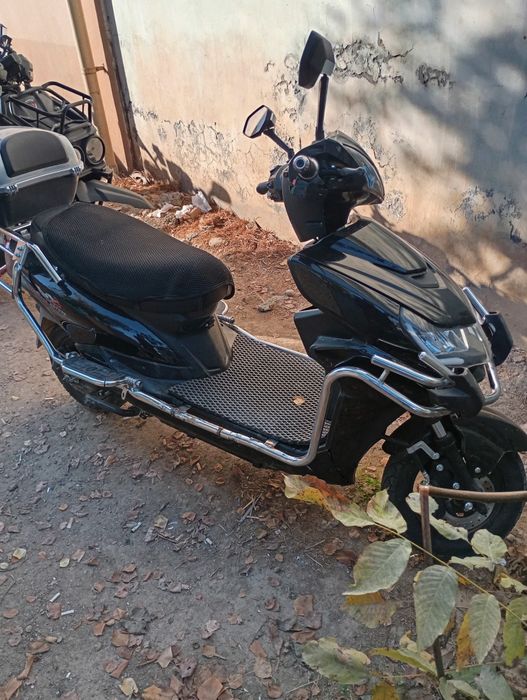 Продаю электро скутер