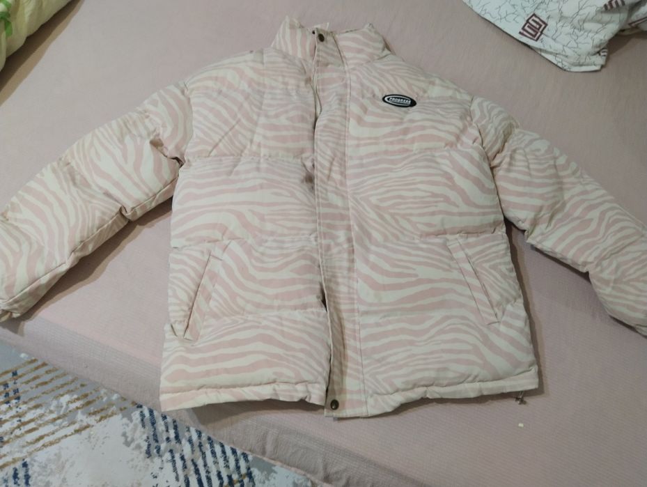 Продаю куртку женская
