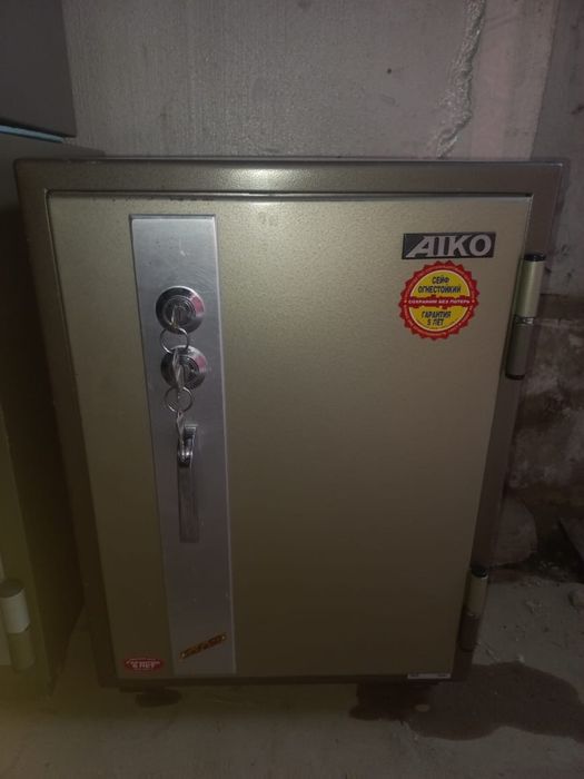 Продам сейф б/у Aiko
