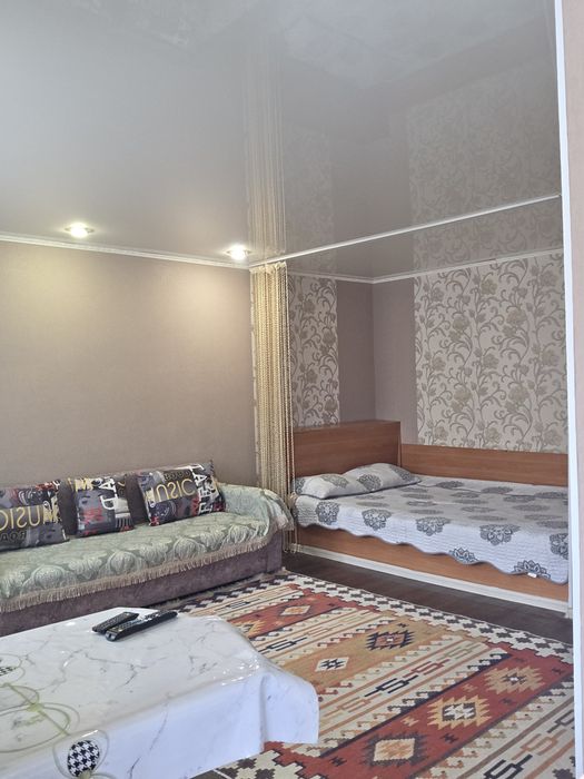 По часам 2000 тг за 1 ч. Центр