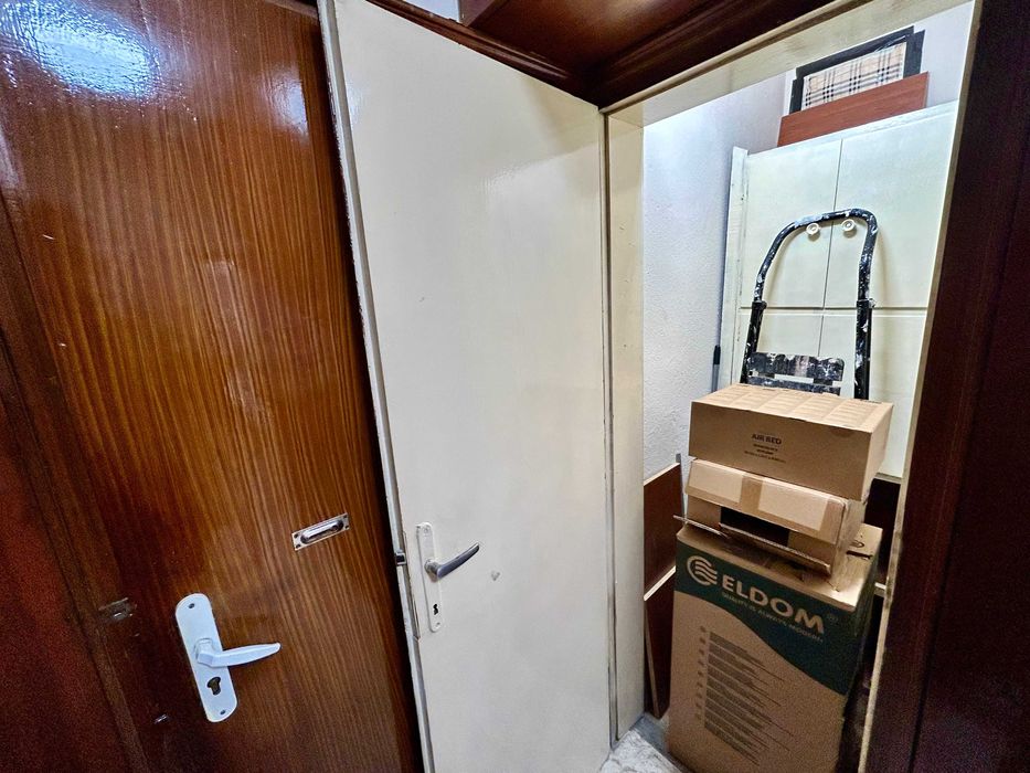 Продажба: Тристаен апартамент, Сухата река