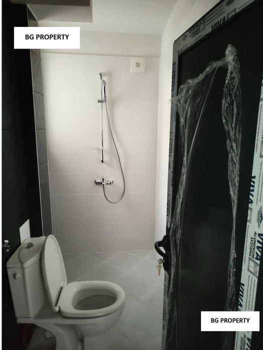 Дава се под наем Хотел в София, Обеля - 900 кв.м за 4590 € - Снимка #2