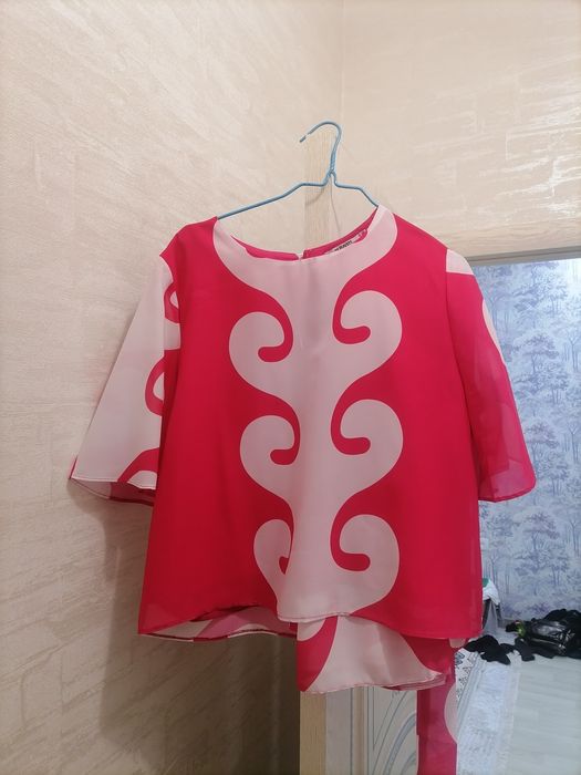 Көйлек  сатылады.