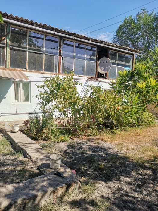 Продаётся  дача.