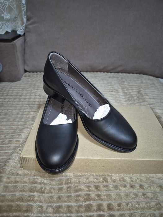 Дамски обувки от естествена кожа