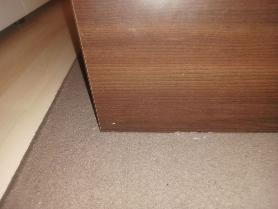 Масивна холна маса