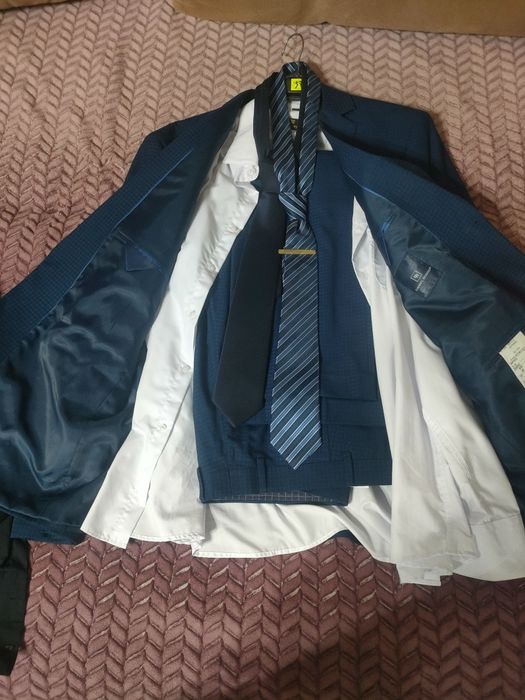 Продам костюм классический двойка