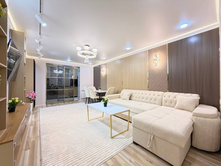 Чиланзар 2.  3в4комнатная. Евро. Кирпич.  Меб и тех